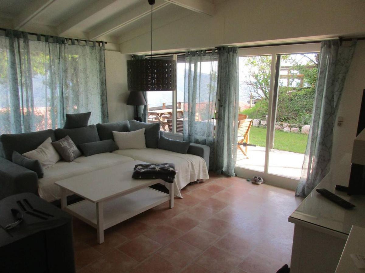 Inviting 2-Bed House In Tignale Villa Olzano Exterior photo
