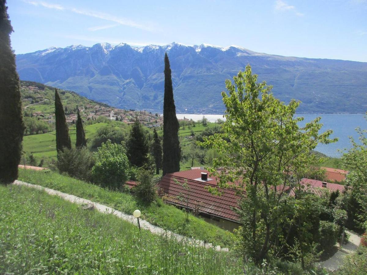 Inviting 2-Bed House In Tignale Villa Olzano Exterior photo